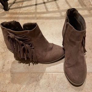 Tan / light brown booties